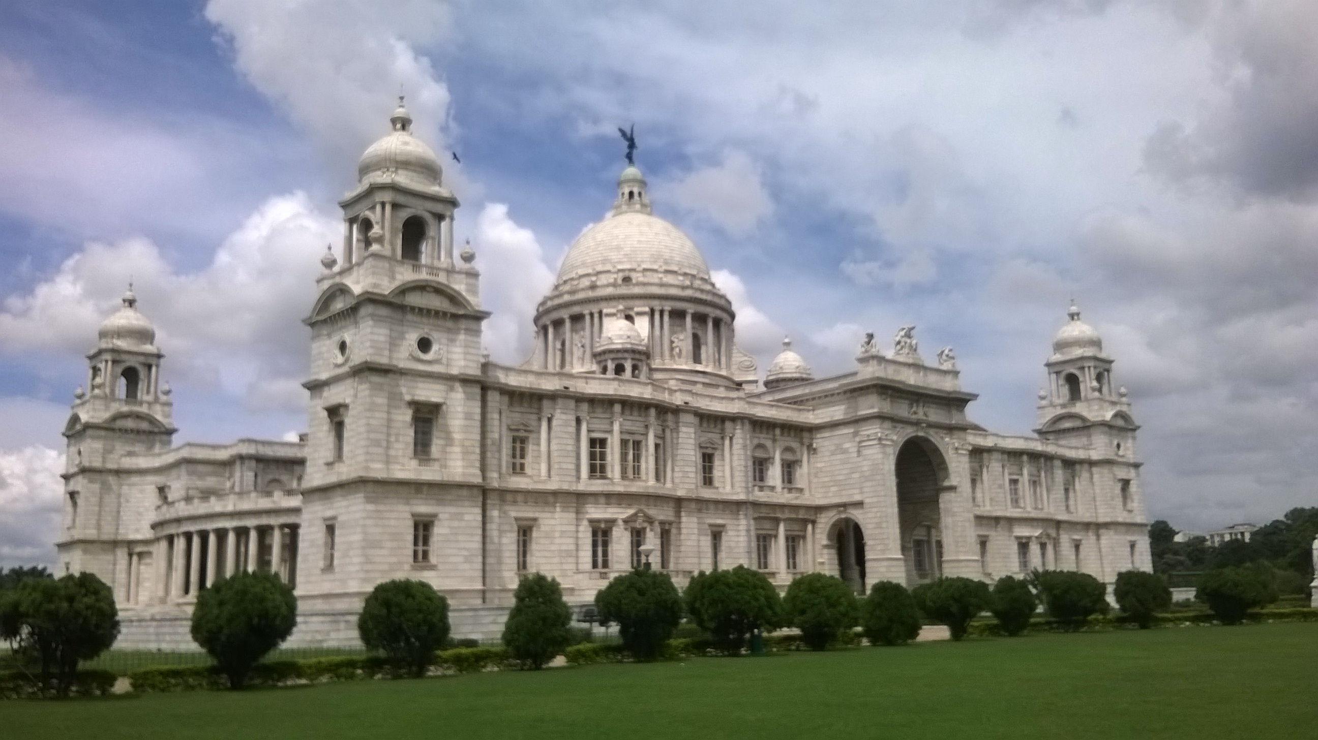 Top 10 Amazing Places To Visit In Kolkata